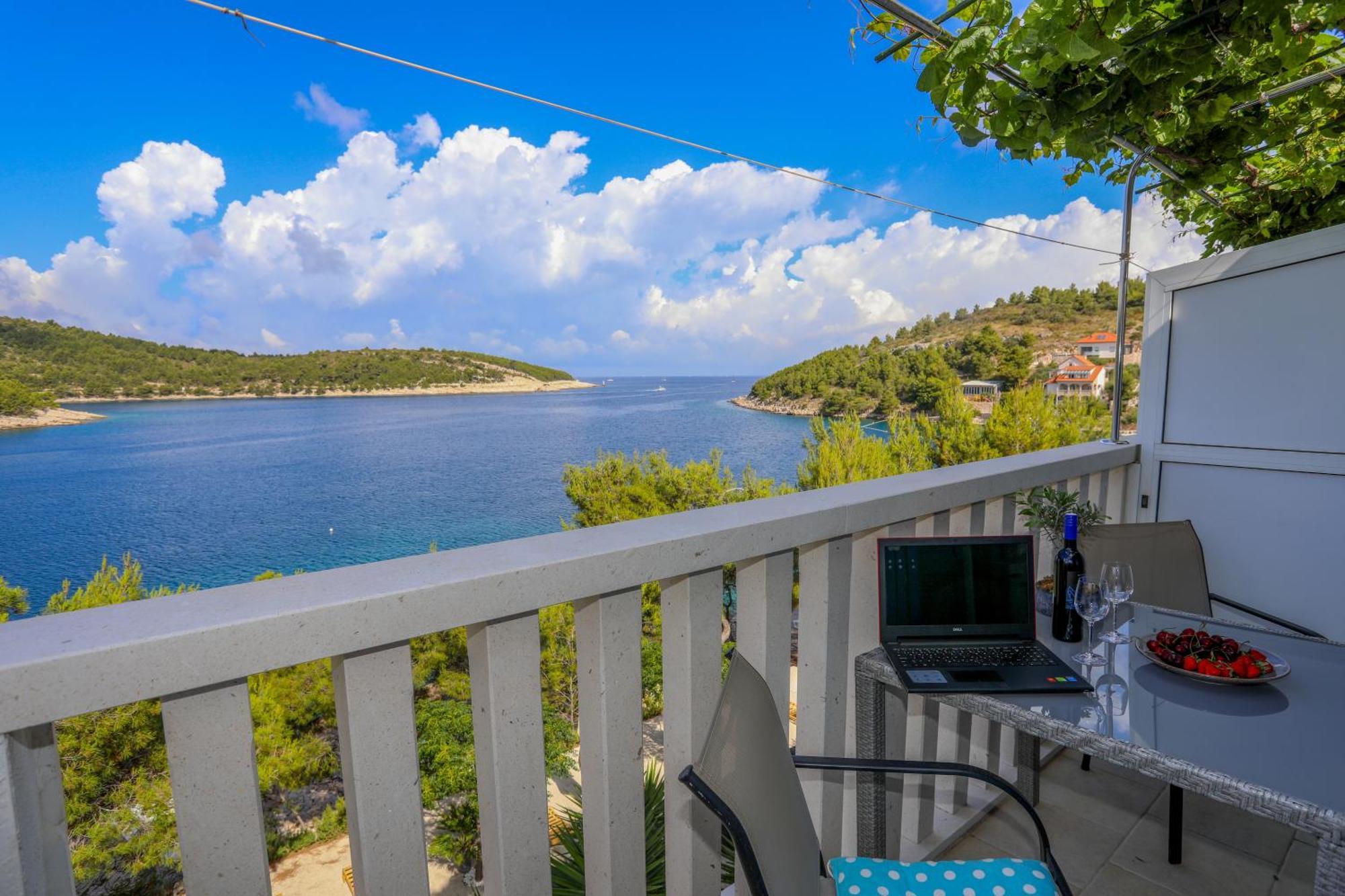 Island Breeze M - Zf Hvar Hvar Town Exterior photo